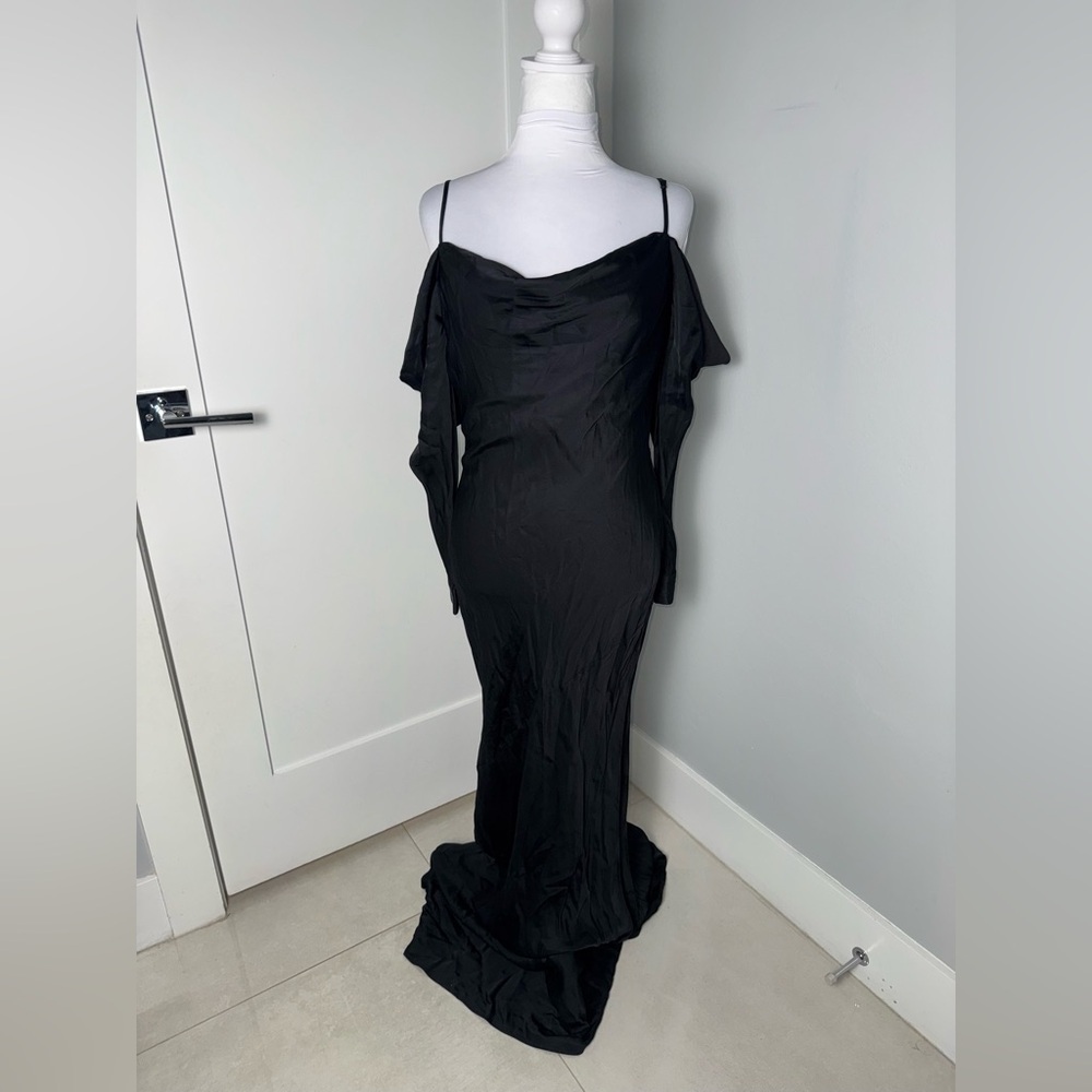 L’agence Black Long Sleeve Silk Off-The-Shoulder Juniper Dress/Size 2 - Picture 3 of 10
